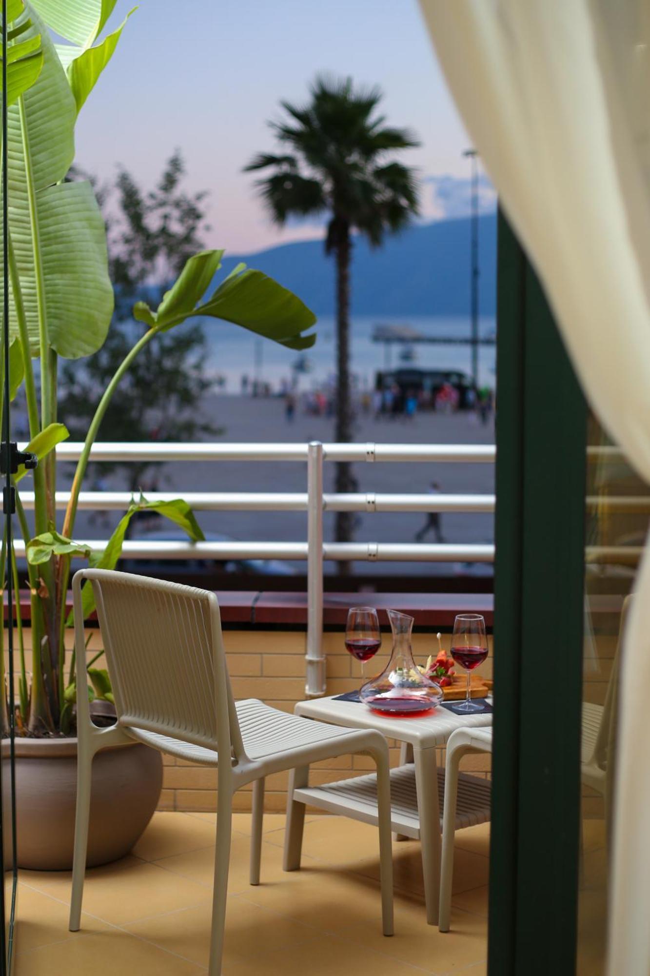 Hotel Brooklyn Vlorë Exteriér fotografie